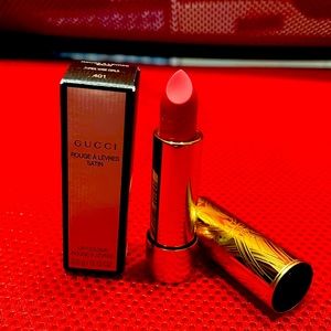Gucci Rouge A Levres Satin three wise girls 401